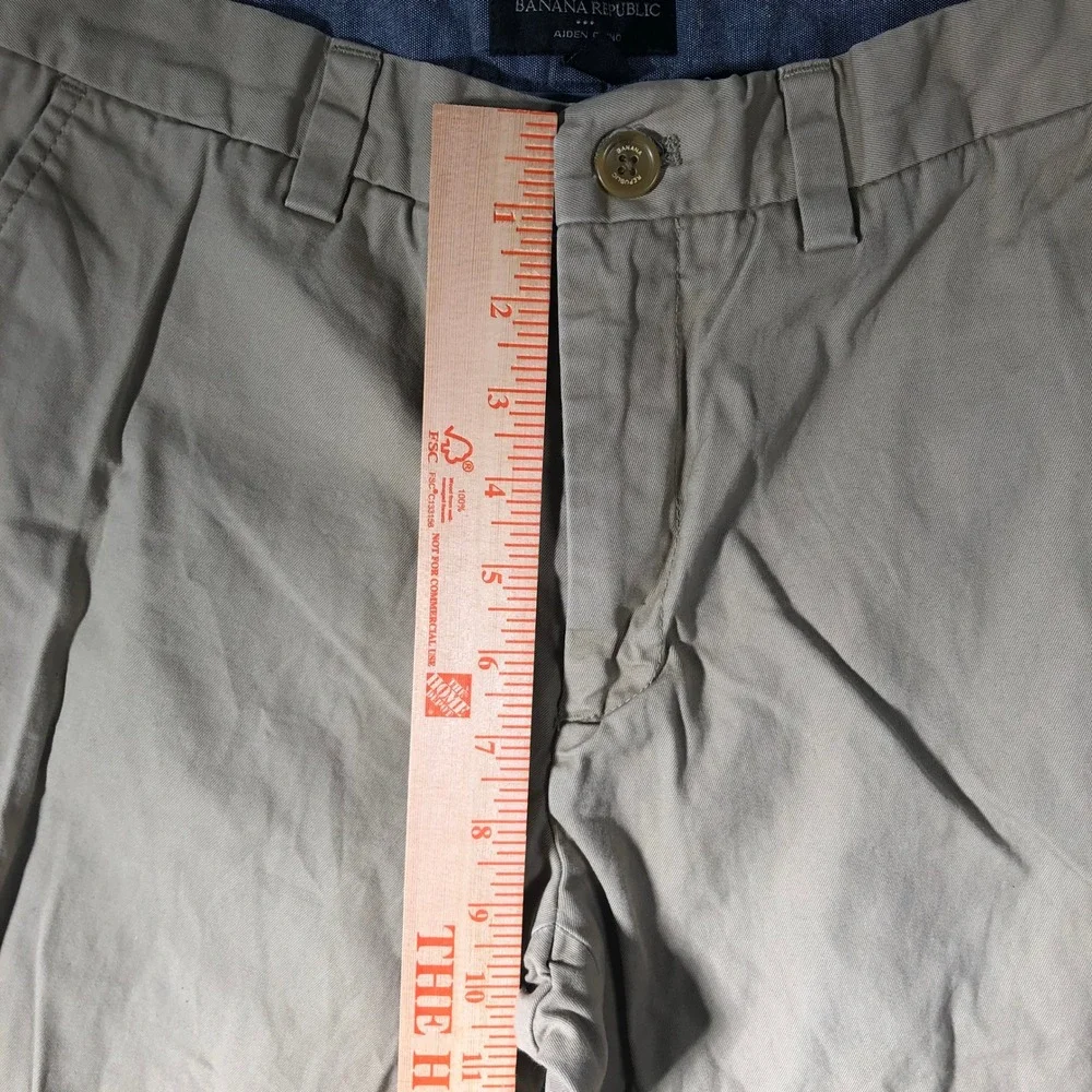 Banana Republic Aiden Chino Men 31x32 British Khaki Slim Fit Cotton Pants 934457